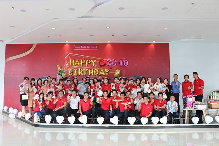 Honda Ôtô Sài Gòn Quận 2 tổ chức 20/10 kết hợp Chúc mừng sinh nhật CBNV tháng 10