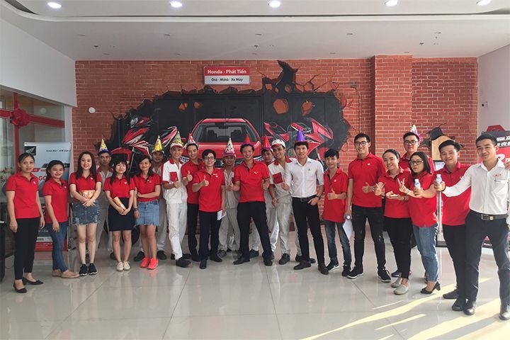 Honda Ôtô Sài Gòn Quận 2 mừng sinh nhật Nhân viên tháng 12
