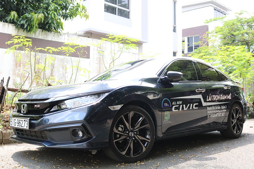 Honda Civic 2023 Giá xe Civic lăn bánh mới nhất kèm thông tin khuyến mại  32023